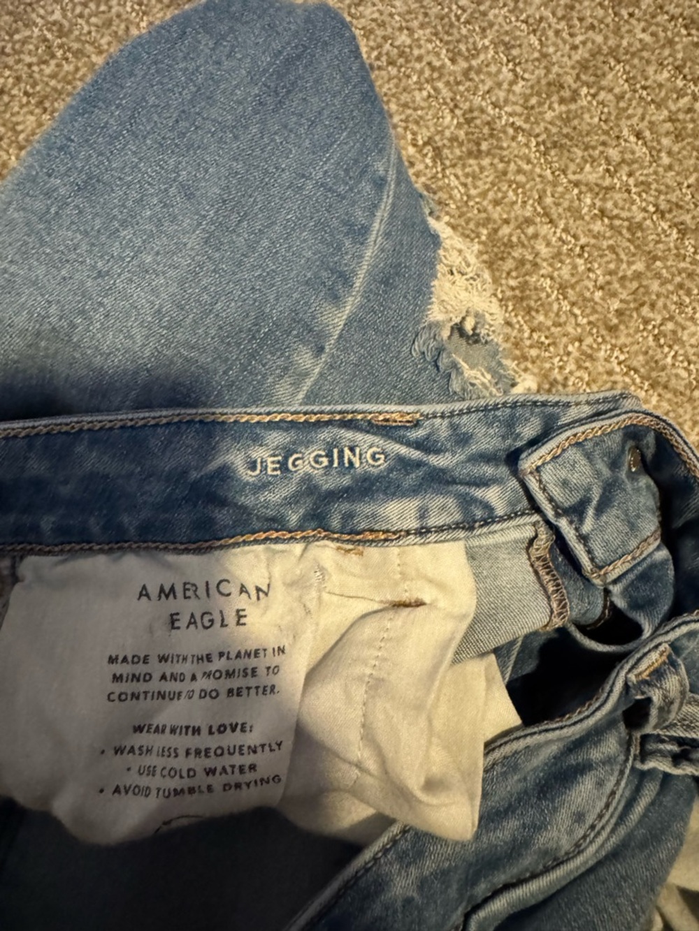 American Eagle Outfitters Light Blue Distressed Skinny Jeans - Picture 4 of 5
